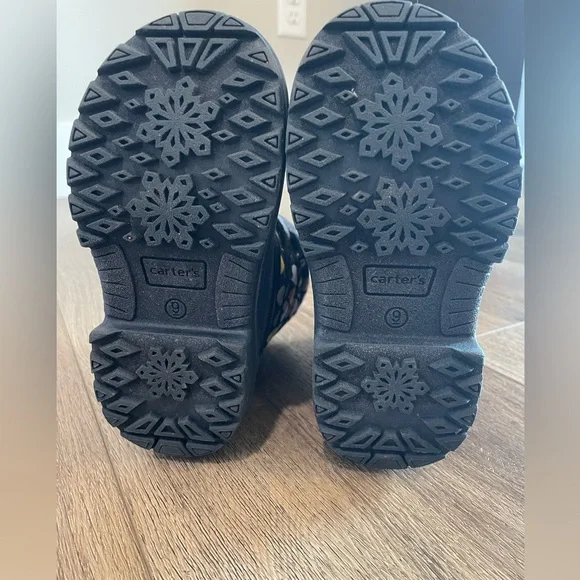 Heart Pattern Toddler Snow Boots Size 9T - Picture 6 of 6